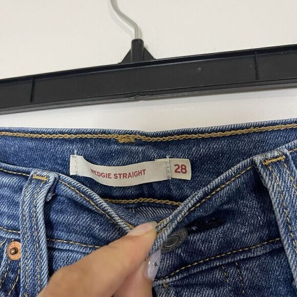LEVI'S medium wash wedgie straight denim blue jeans size US 28 - Picture 4 of 6